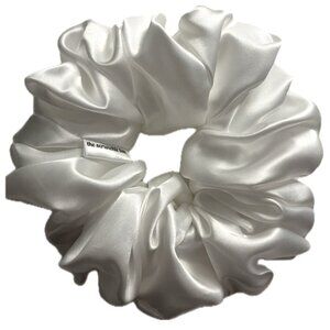 XL Scrunchie - White